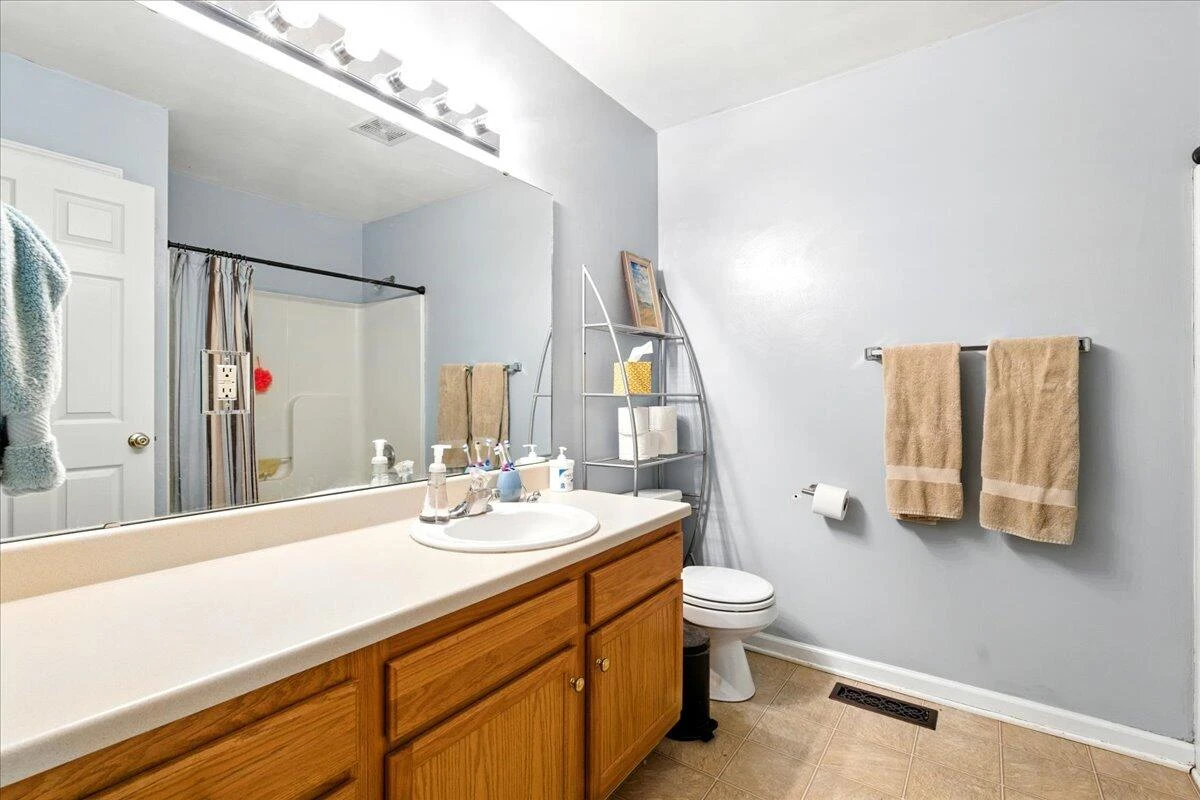 1027 Alison LN - Photo 22
