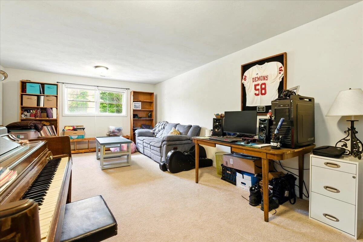 1027 Alison LN - Photo 25