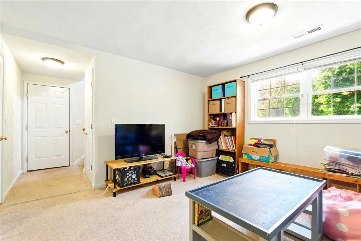 1027 Alison LN - Photo 26