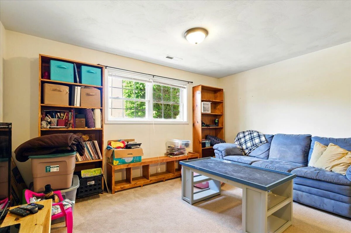 1027 Alison LN - Photo 27