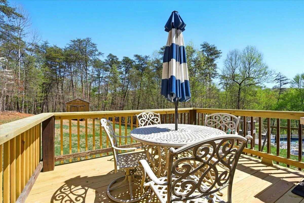 1027 Alison LN - Photo 29