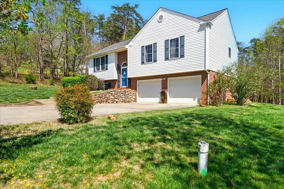 1027 Alison LN - Photo 35