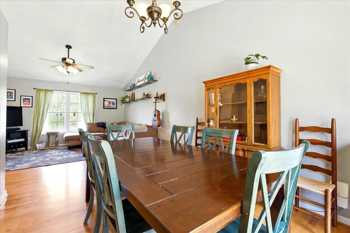 1027 Alison LN - Photo 9