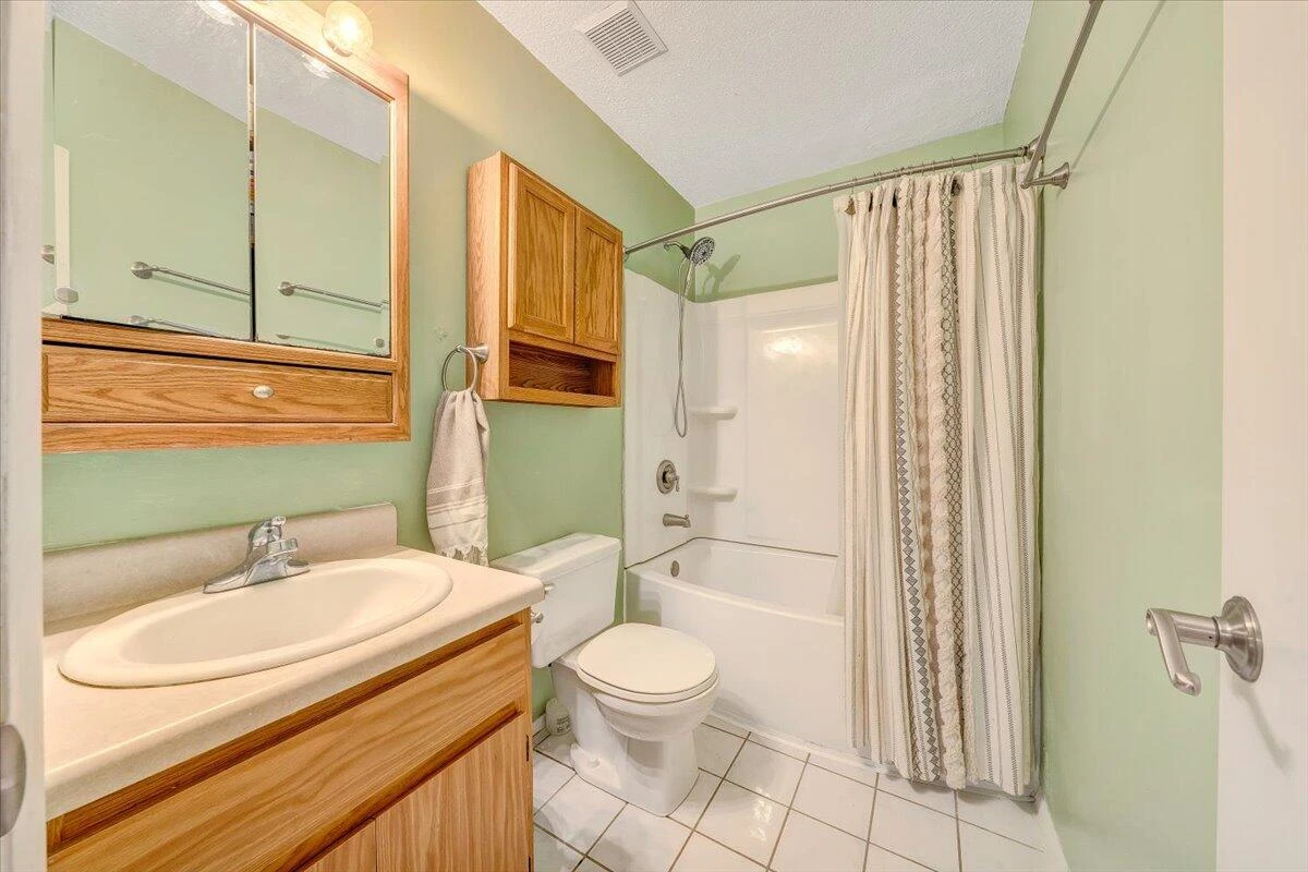 2421 Franklin ST - Photo 18