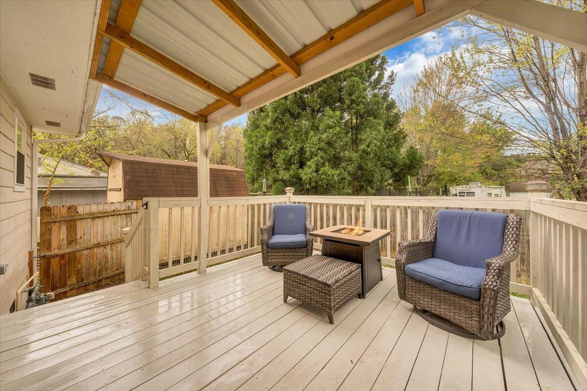 2421 Franklin ST - Photo 20