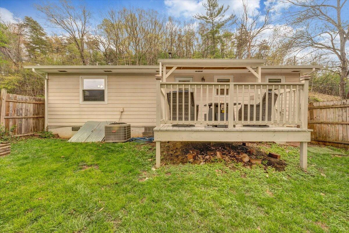 2421 Franklin ST - Photo 22