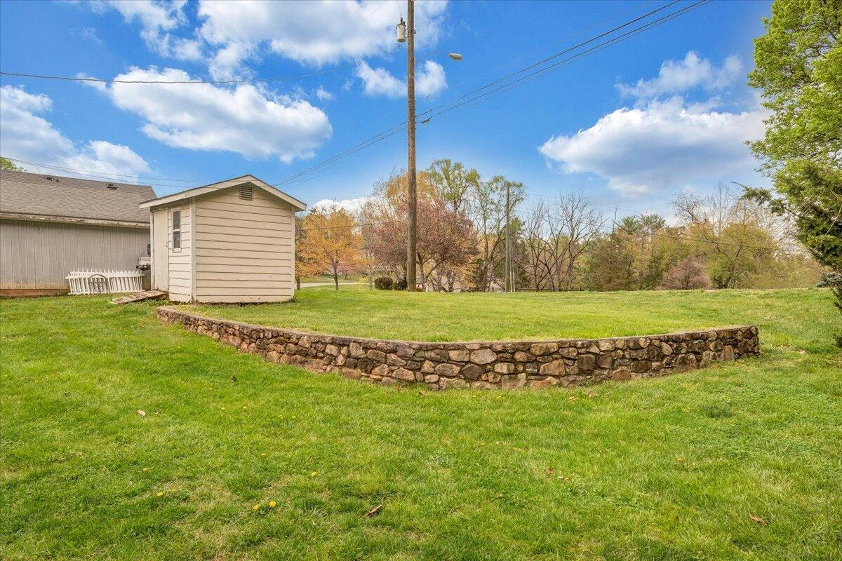 2421 Franklin ST - Photo 28