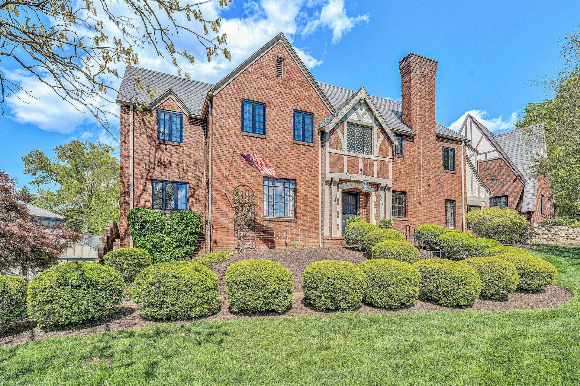 3245 Brightwood PL - Photo 2