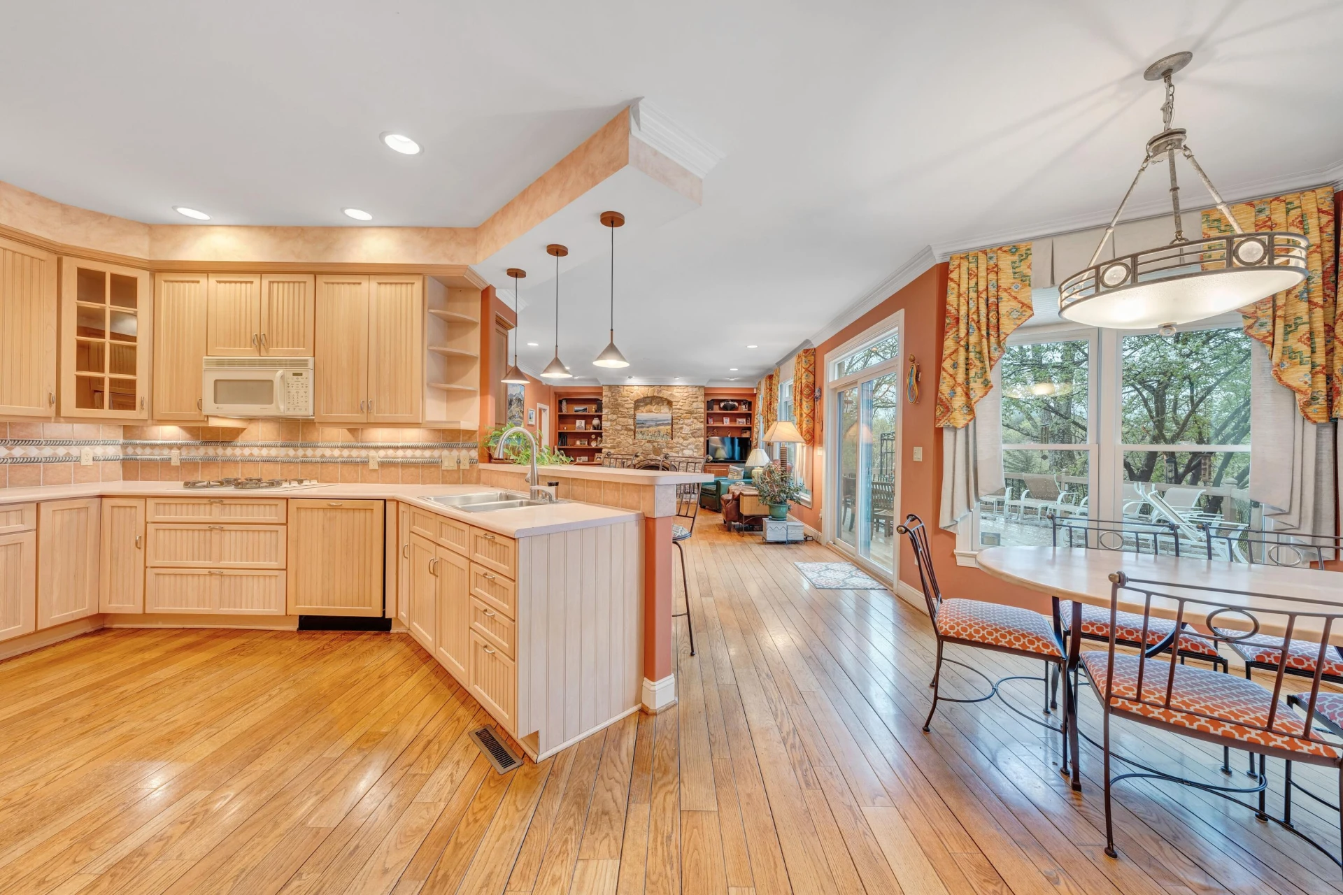 3649 Peakwood DR - Photo 28