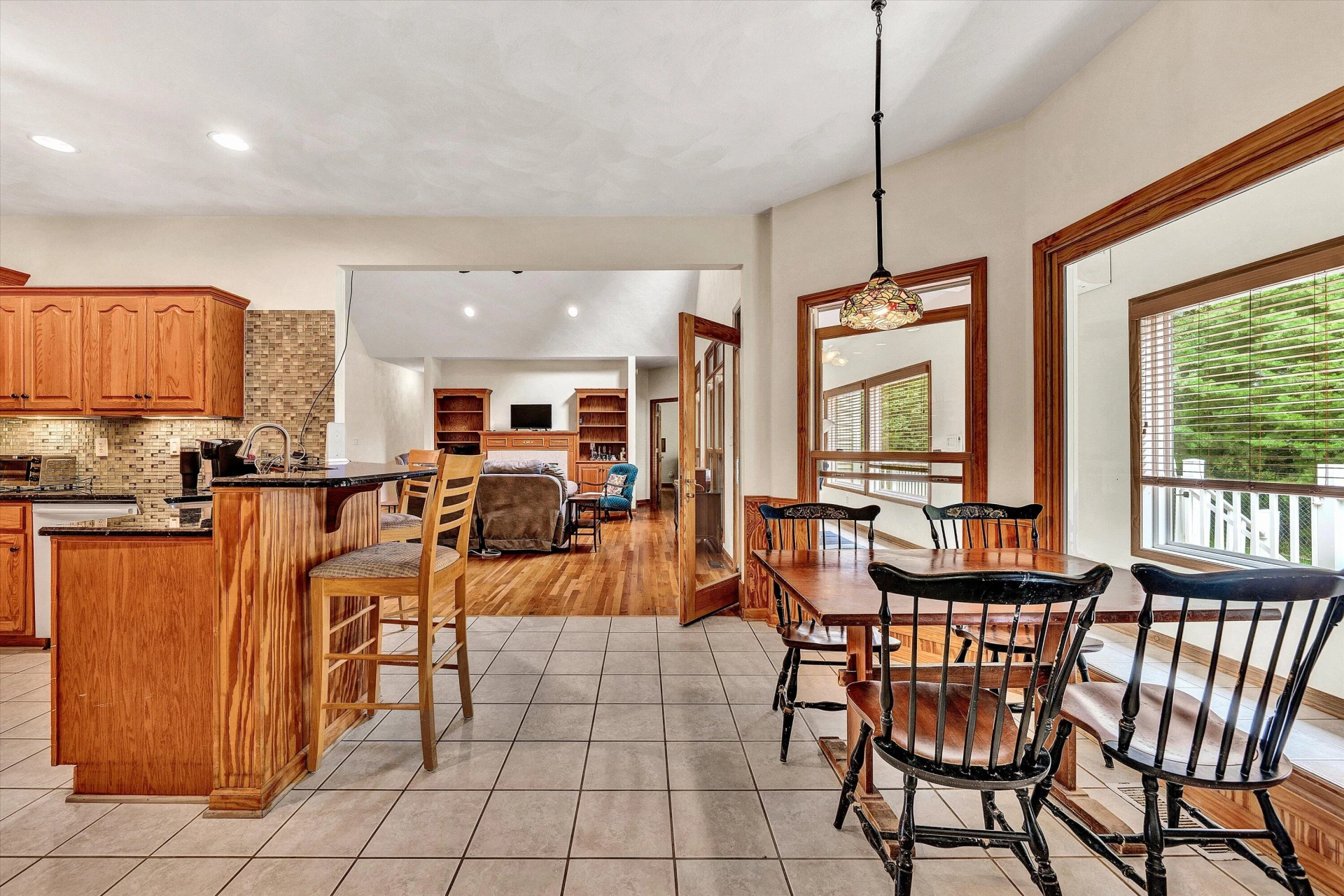 835 CLAYBANKS DR - Photo 10