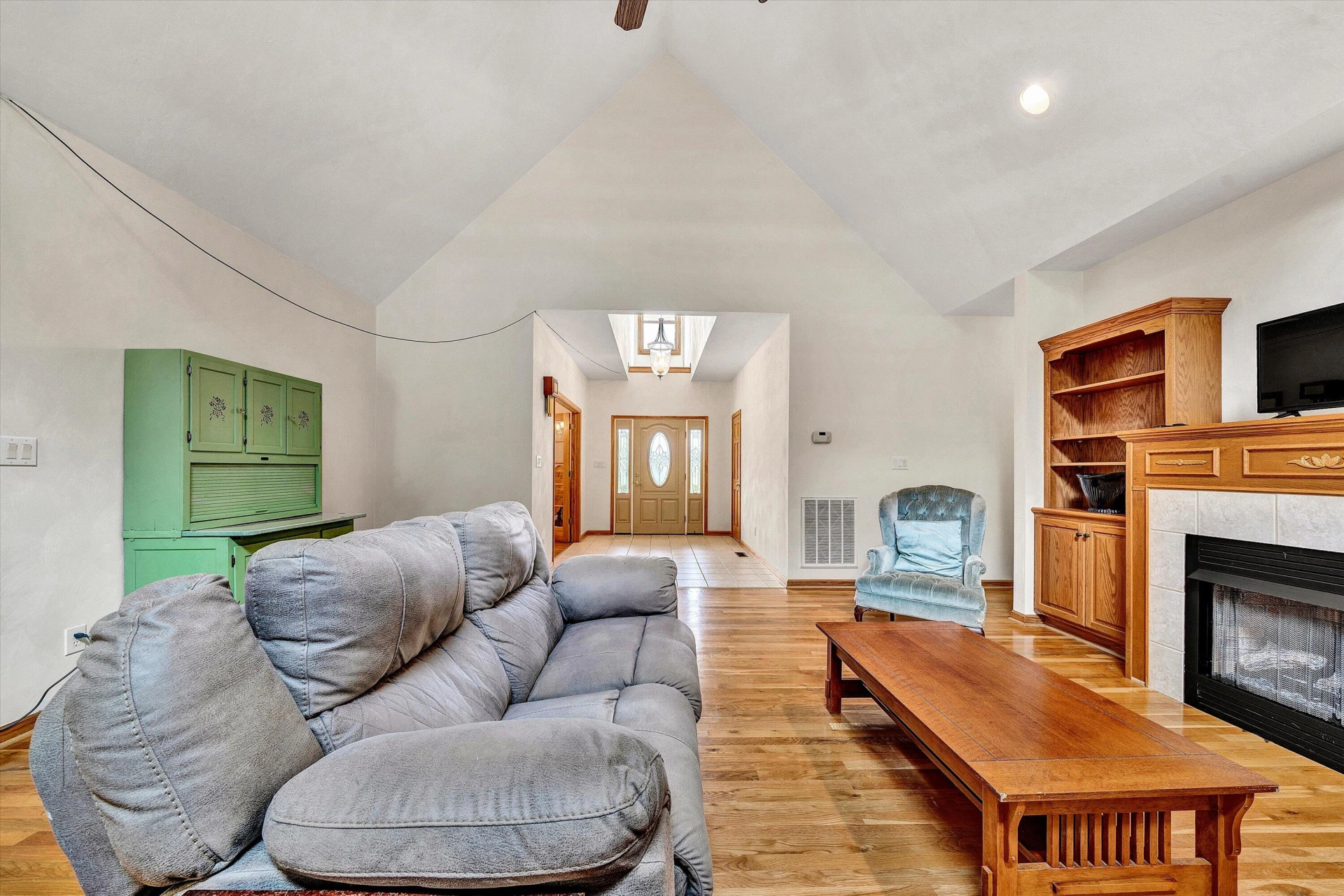 835 CLAYBANKS DR - Photo 12