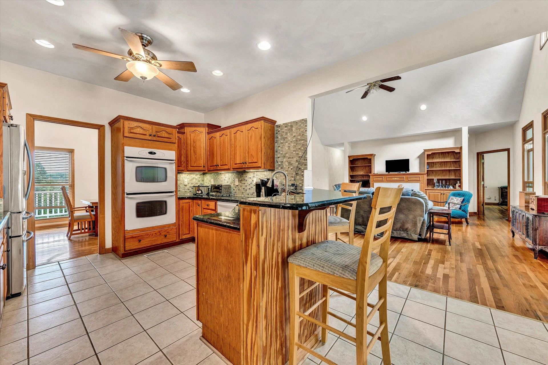 835 CLAYBANKS DR - Photo 14