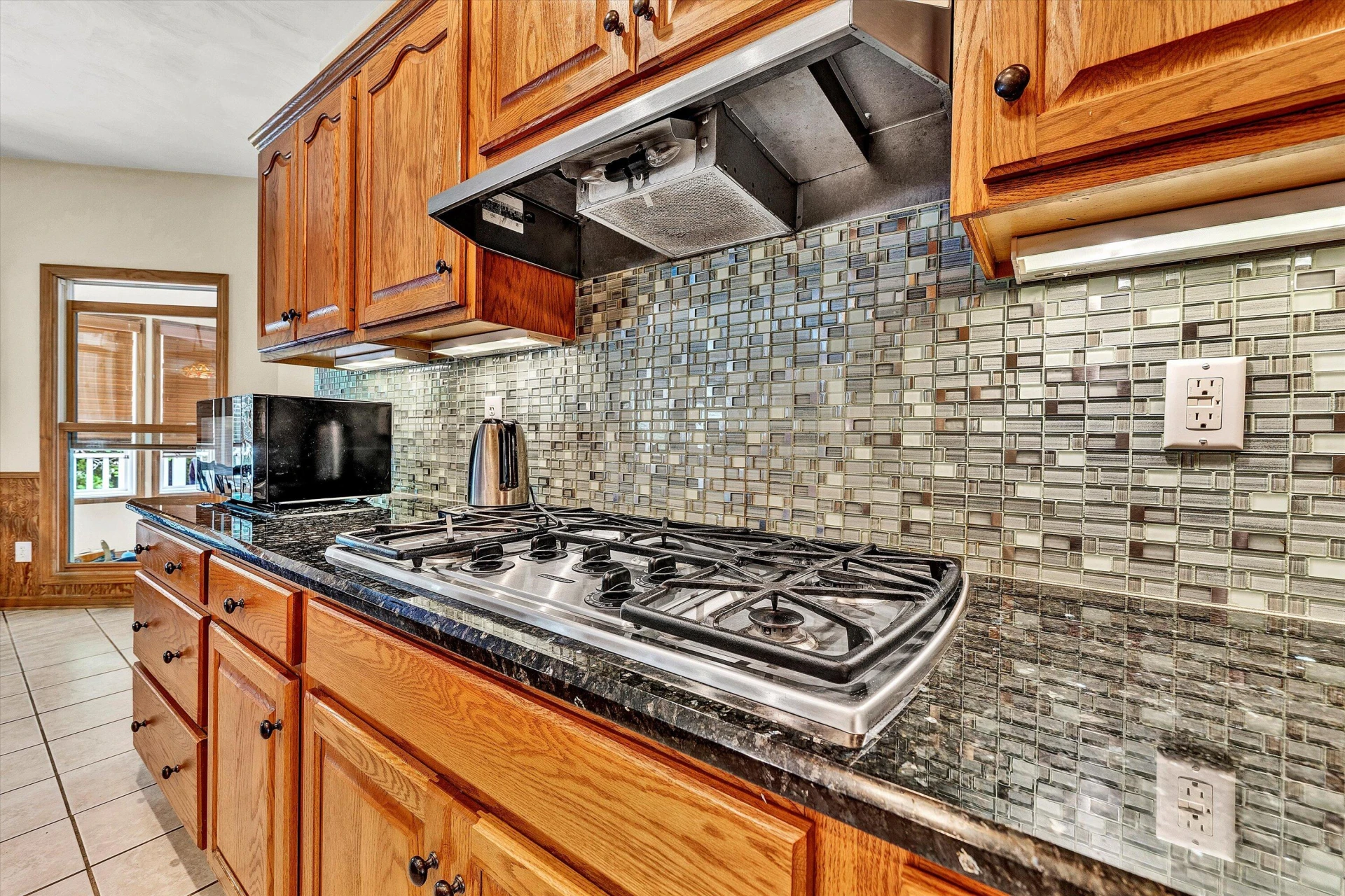 835 CLAYBANKS DR - Photo 18