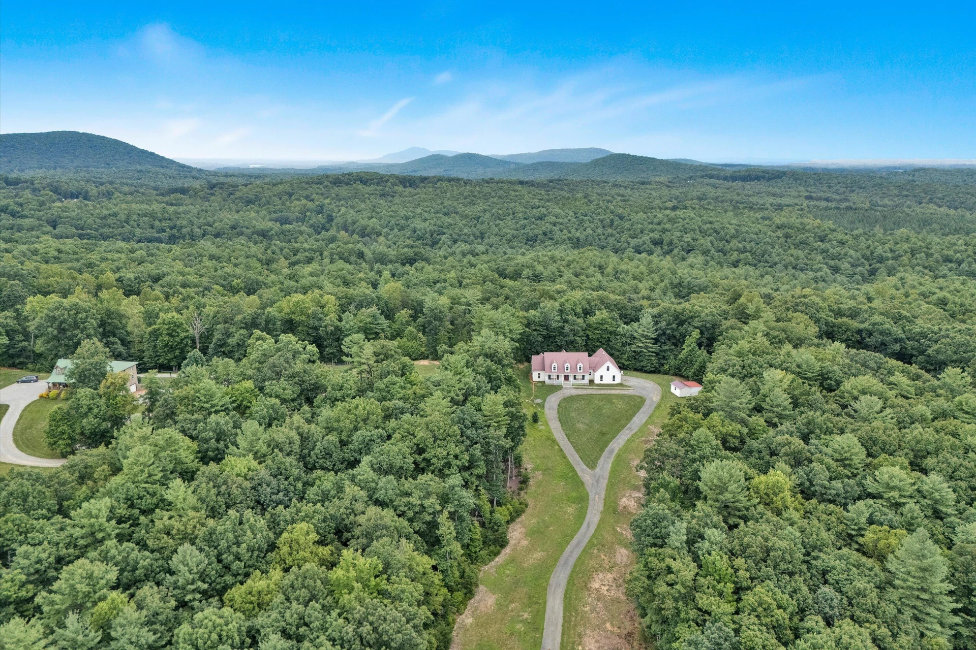 835 CLAYBANKS DR - Photo 3