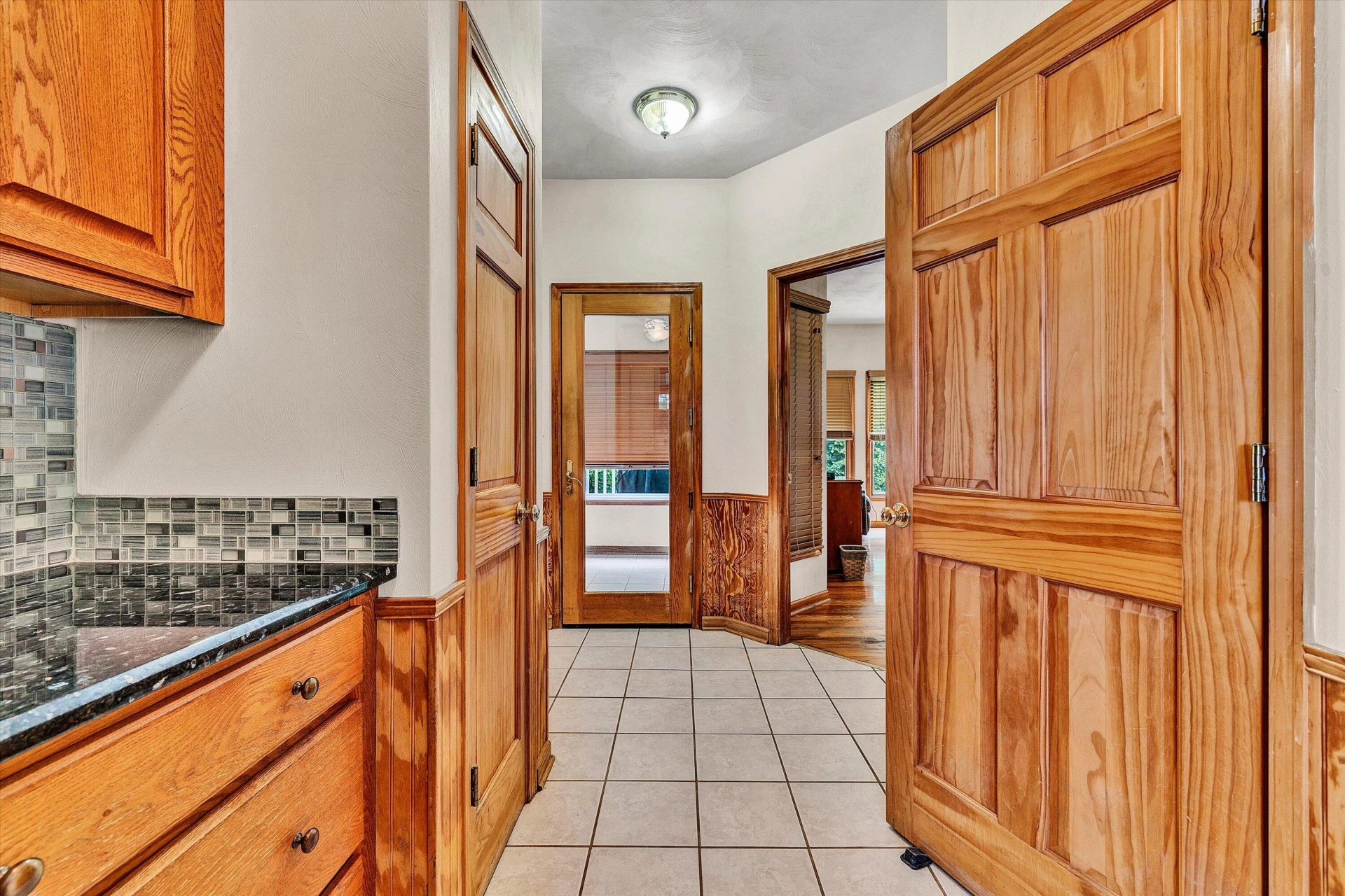 835 CLAYBANKS DR - Photo 30