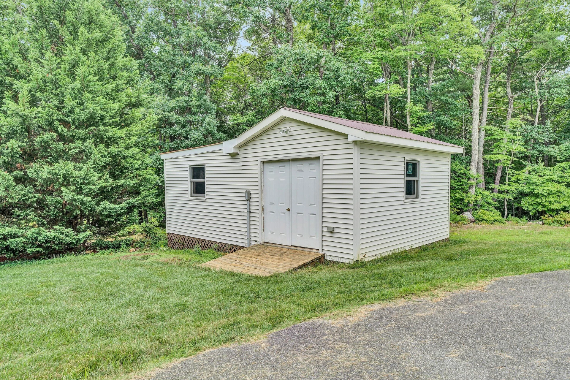 835 CLAYBANKS DR - Photo 41