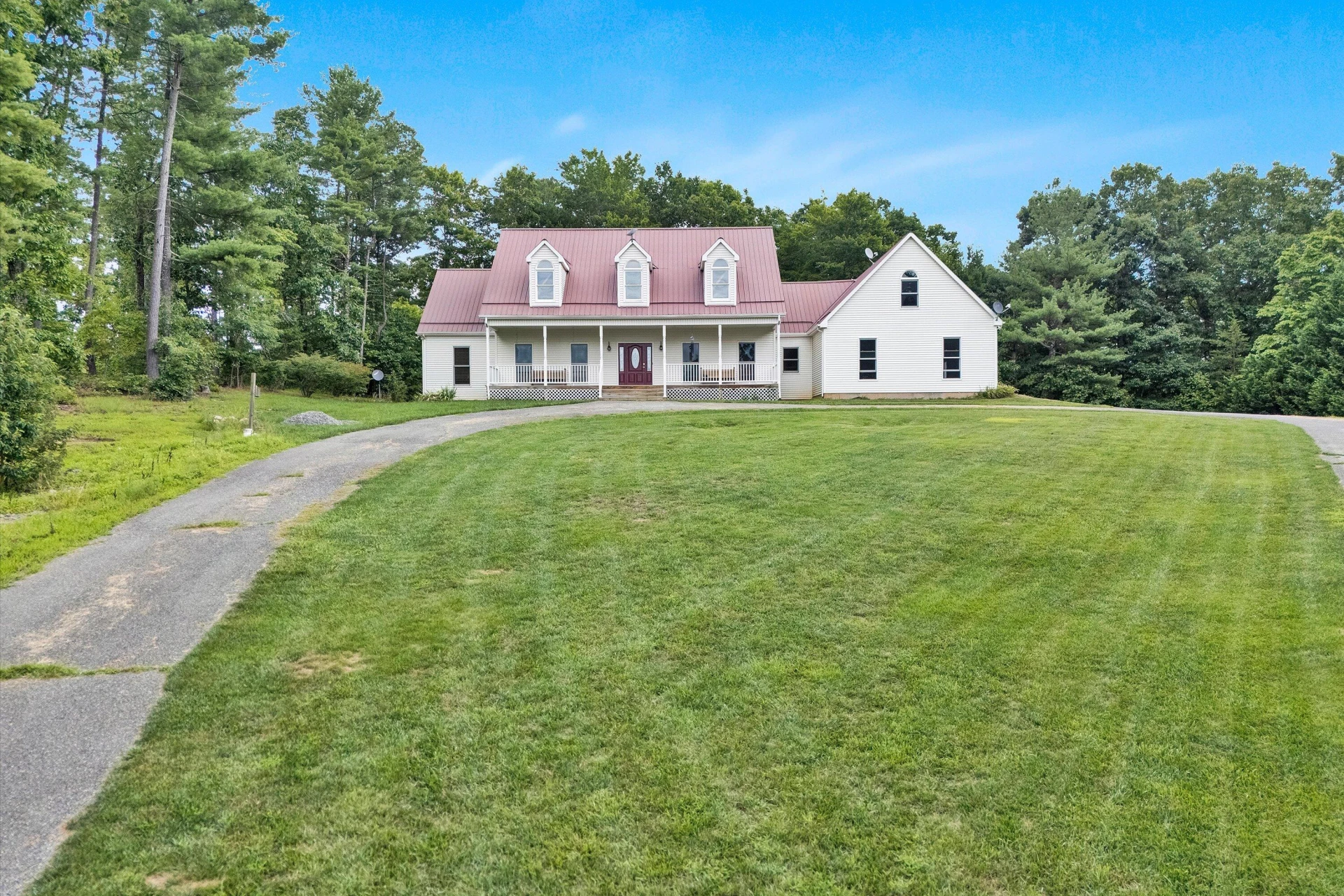 835 CLAYBANKS DR - Photo 44