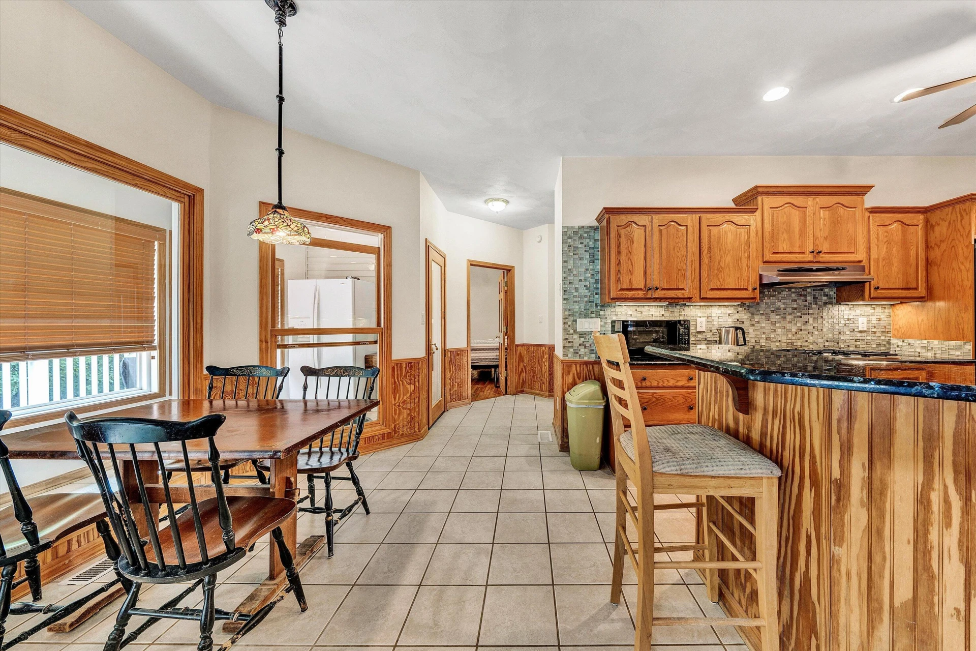 835 CLAYBANKS DR - Photo 9