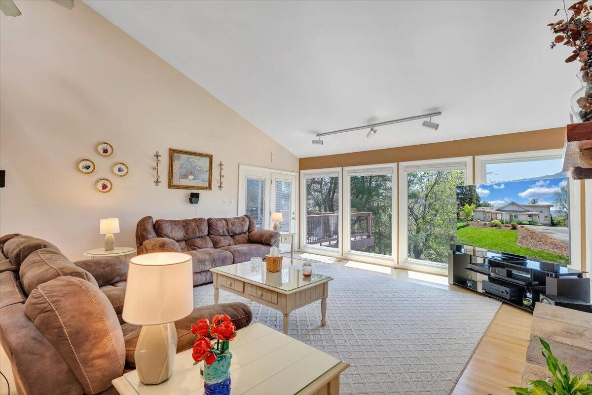 5936 Saddleridge RD - Photo 10