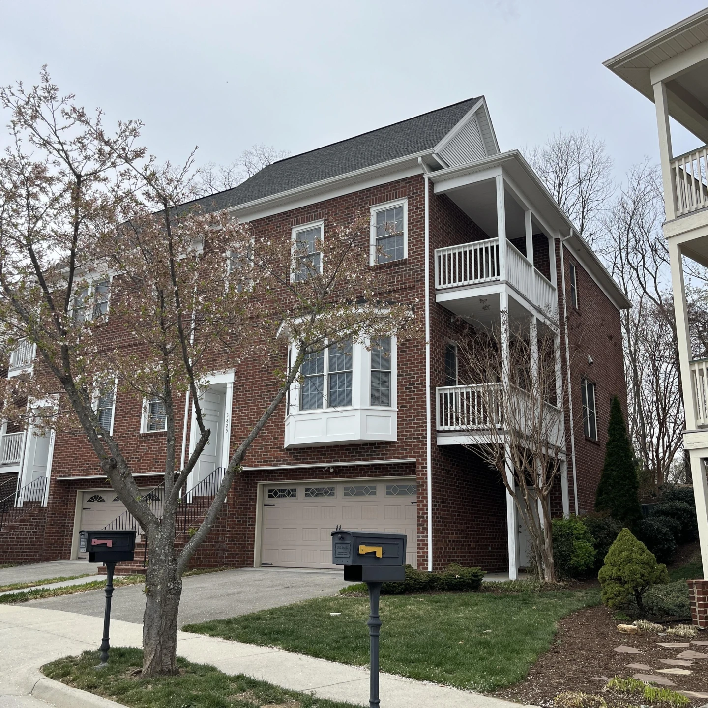 3825 Colonial Green Circle