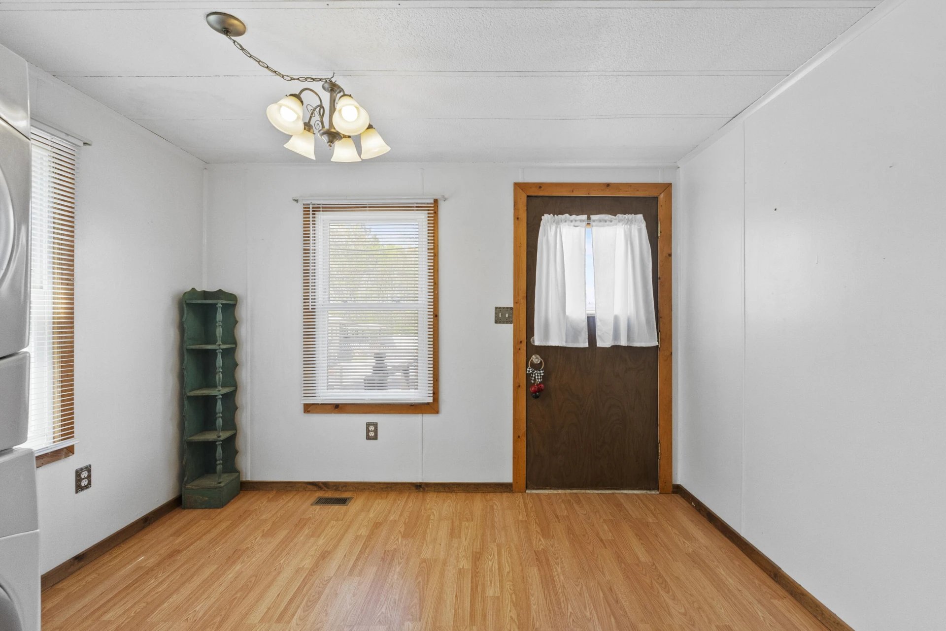 1062 Overacre DR - Photo 16