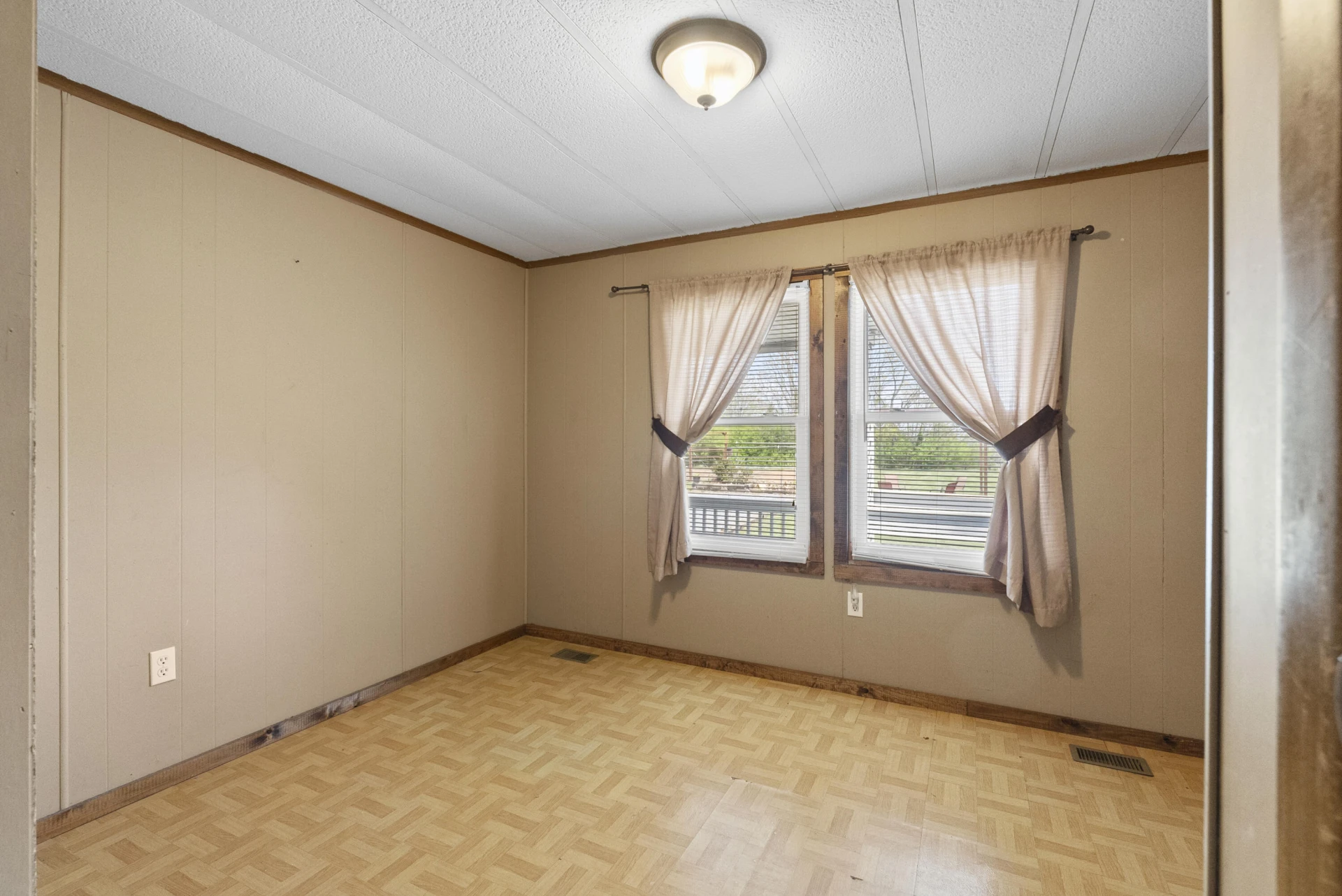 1062 Overacre DR - Photo 31