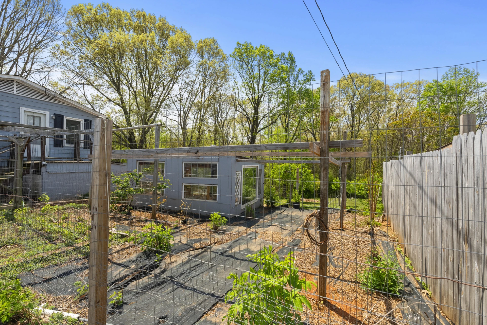 1062 Overacre DR - Photo 43