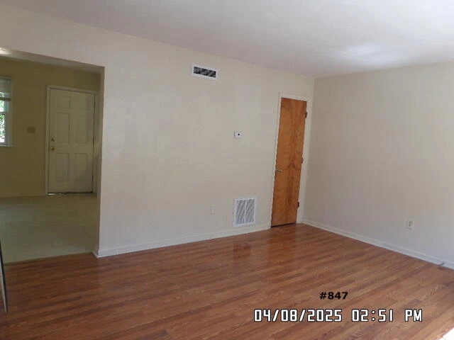847 Kerns AVE - Photo 5