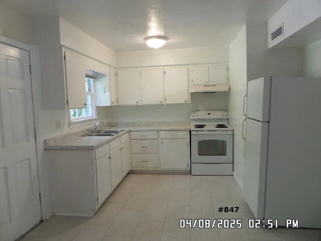 847 Kerns AVE - Photo 8
