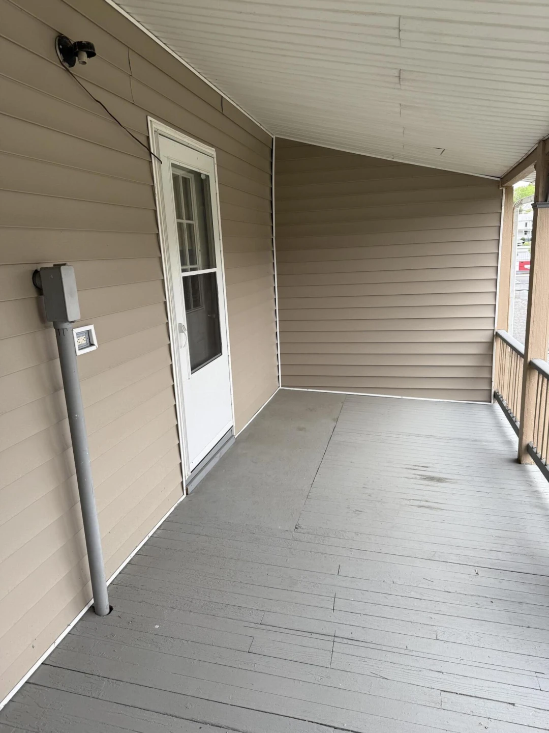 422 Ridgeway ST - Photo 4