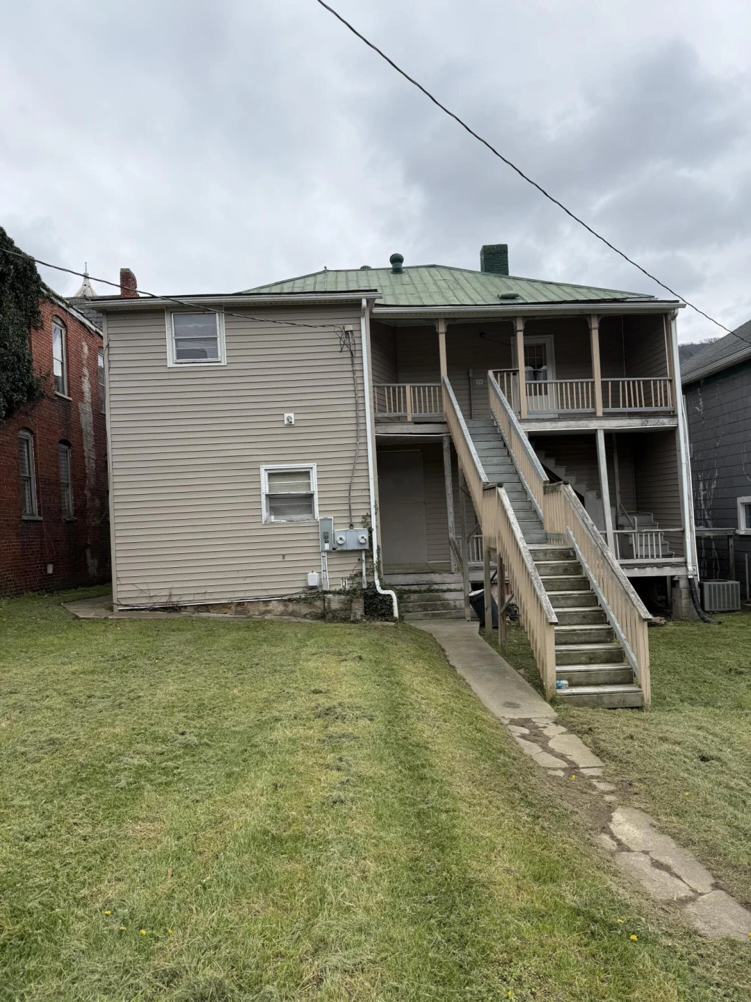 422 Ridgeway ST - Photo 5