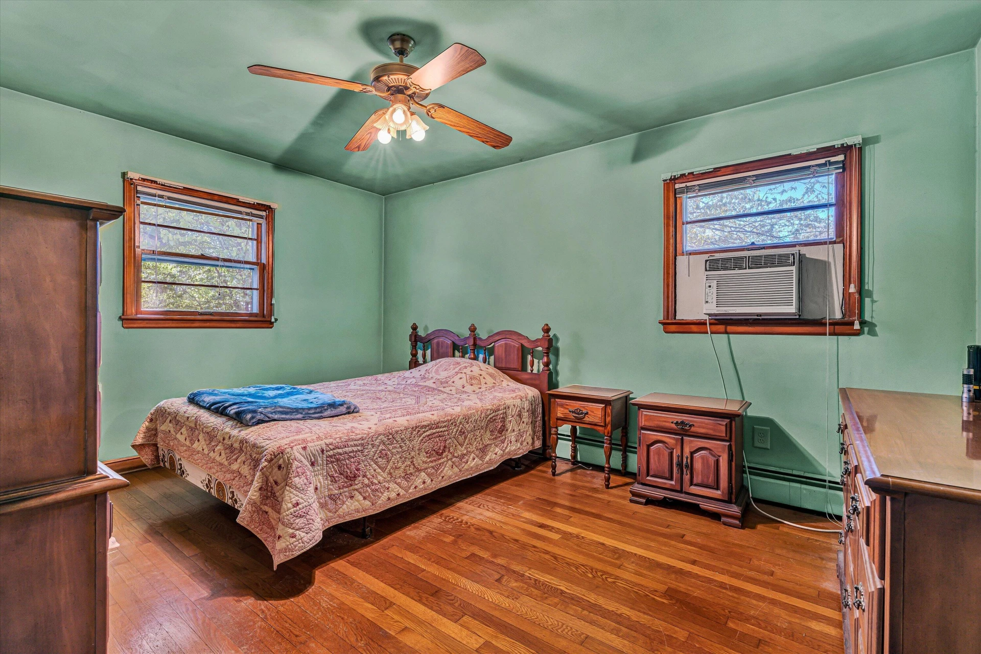 537 Wentworth AVE - Photo 11