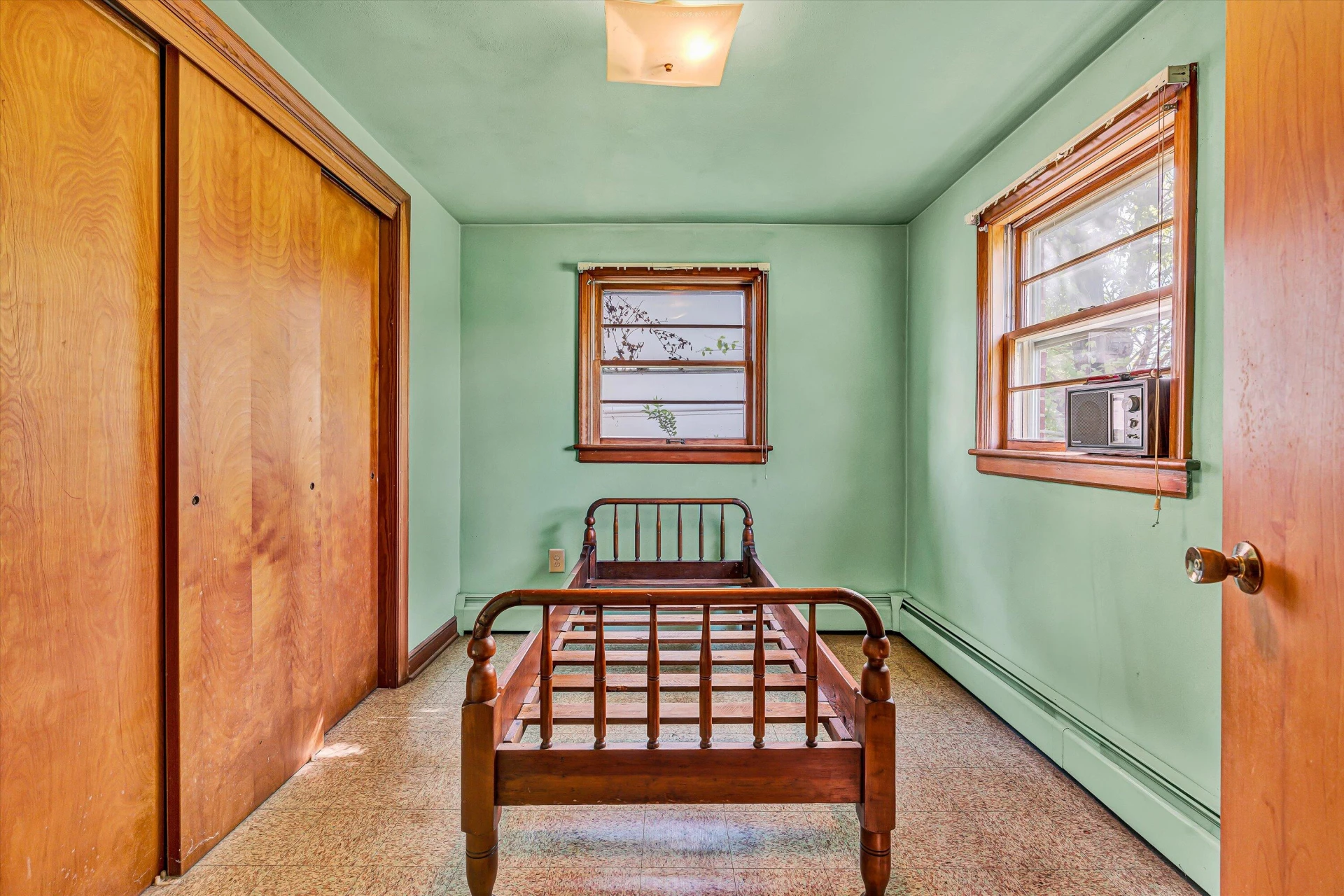 537 Wentworth AVE - Photo 20