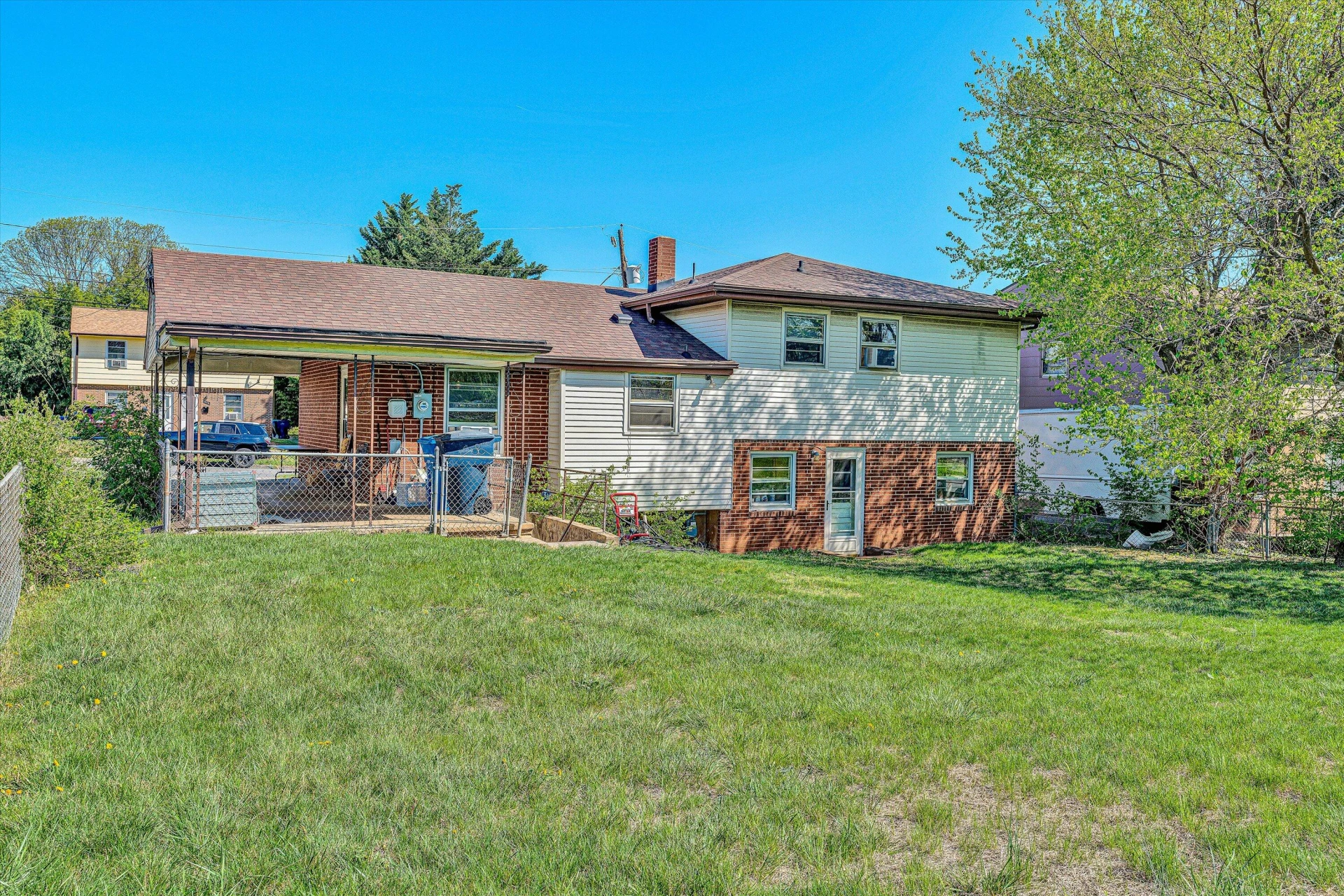 537 Wentworth AVE - Photo 26