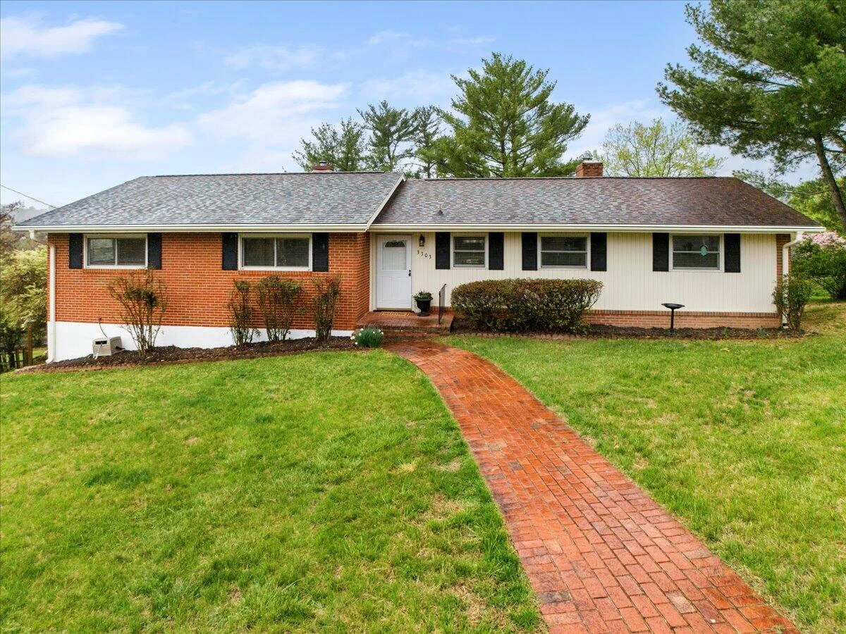 3303 Ledgewood