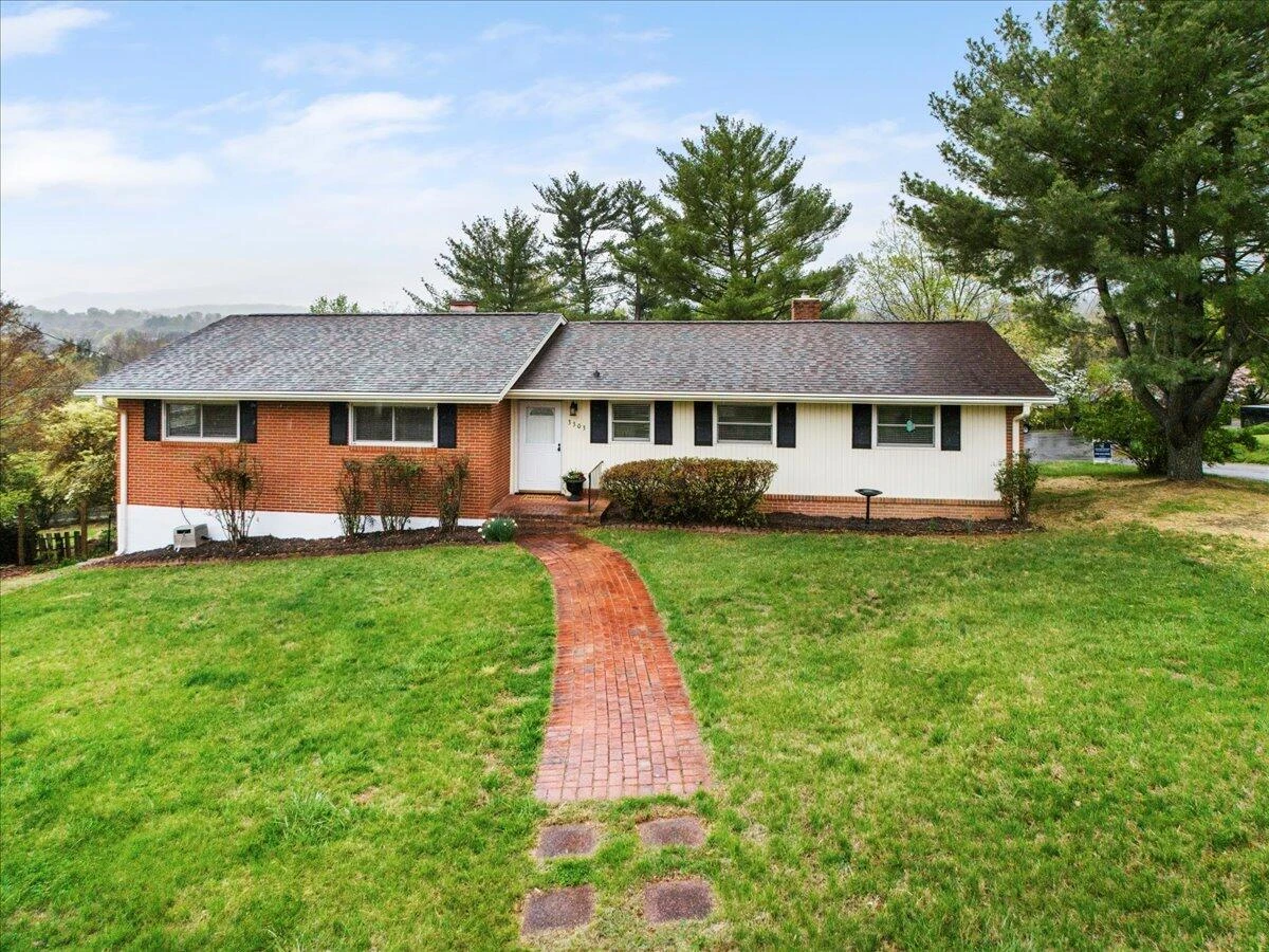 3303 Ledgewood - Photo 2