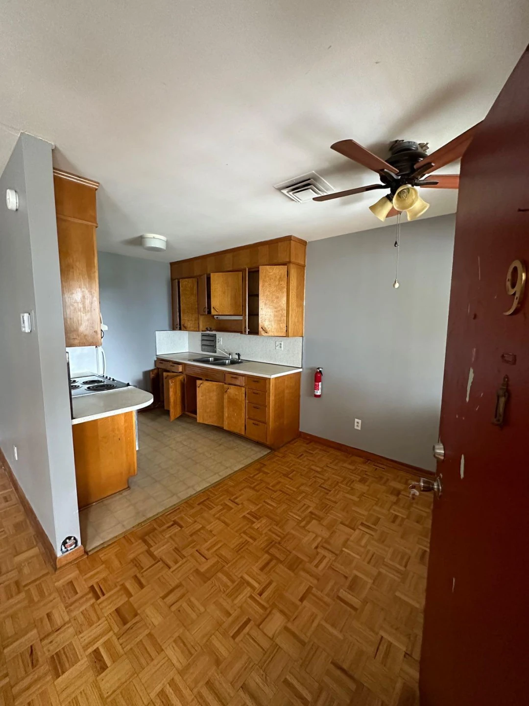 201 Mountain AVE - Photo 4