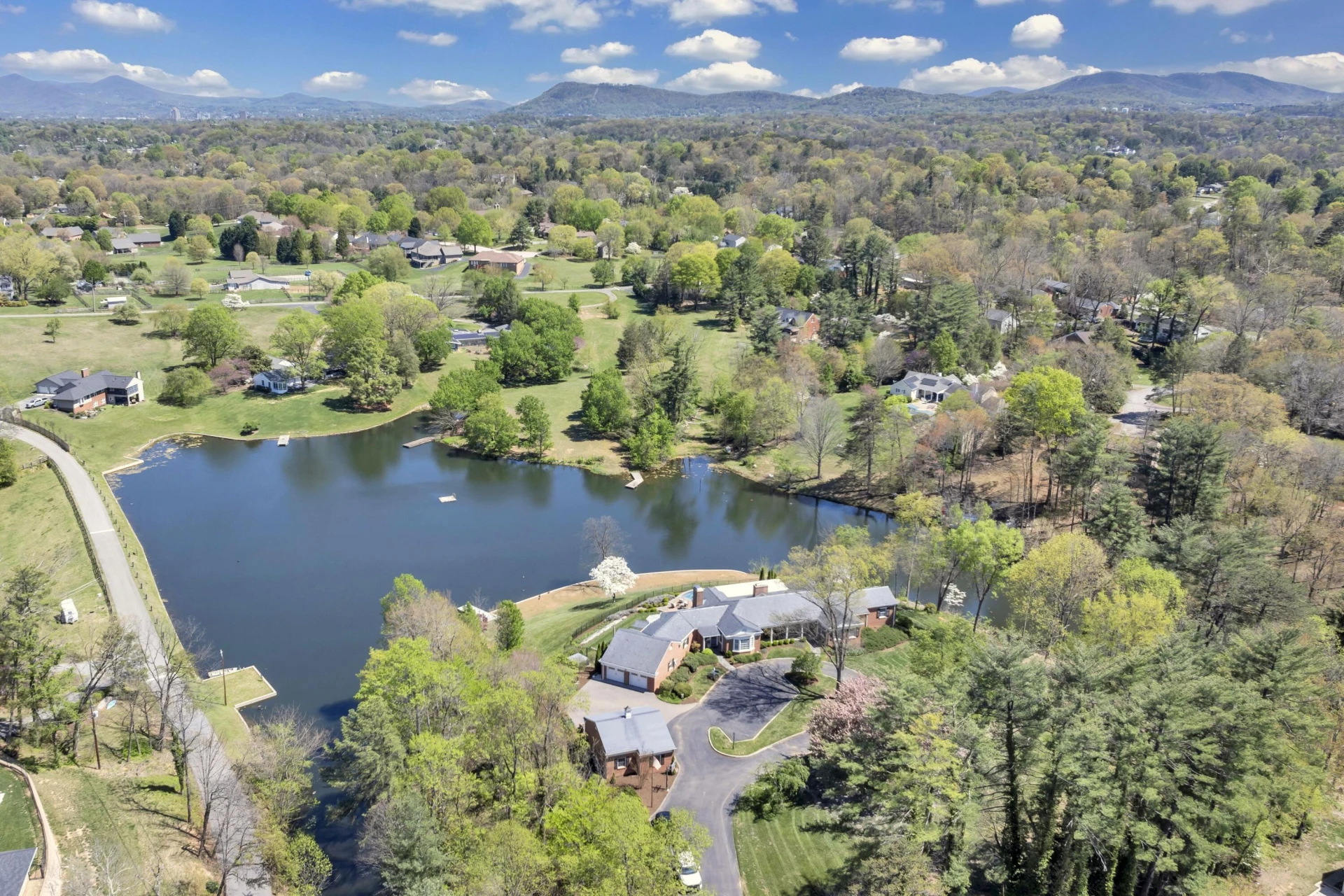 4134 Lake DR - Photo 4