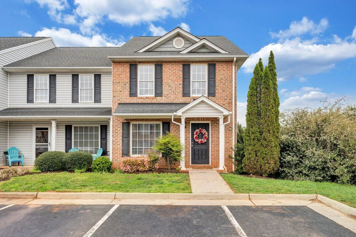 1049 Haymore DR