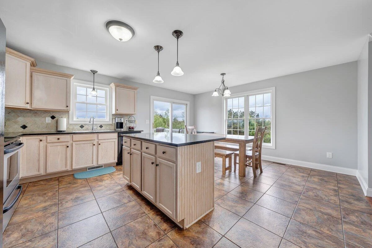 1049 Haymore DR - Photo 24