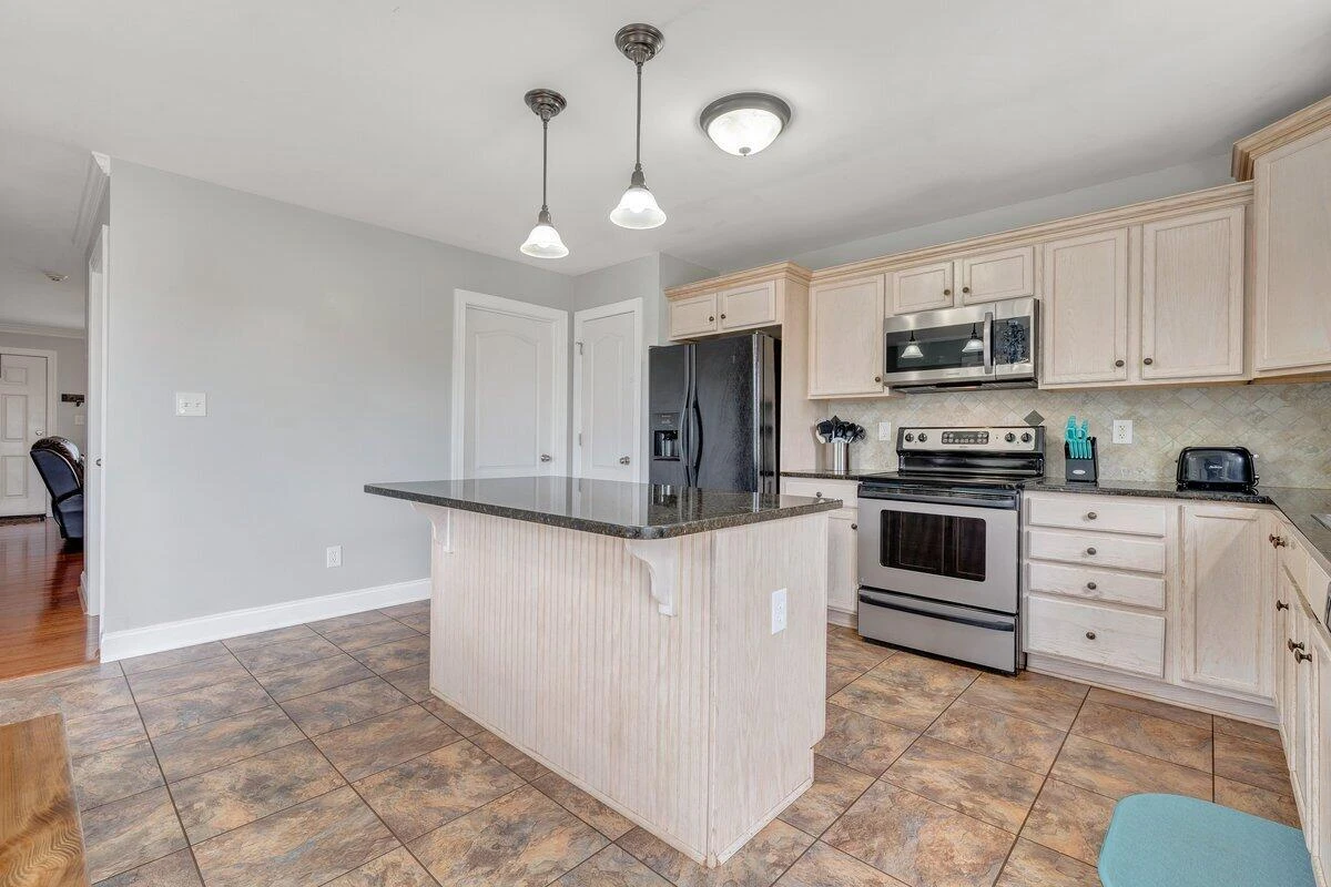 1049 Haymore DR - Photo 26