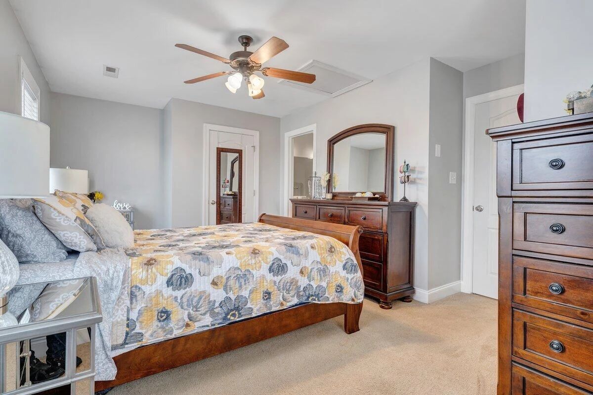 1049 Haymore DR - Photo 29