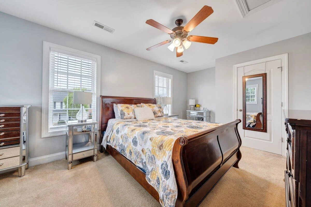 1049 Haymore DR - Photo 31
