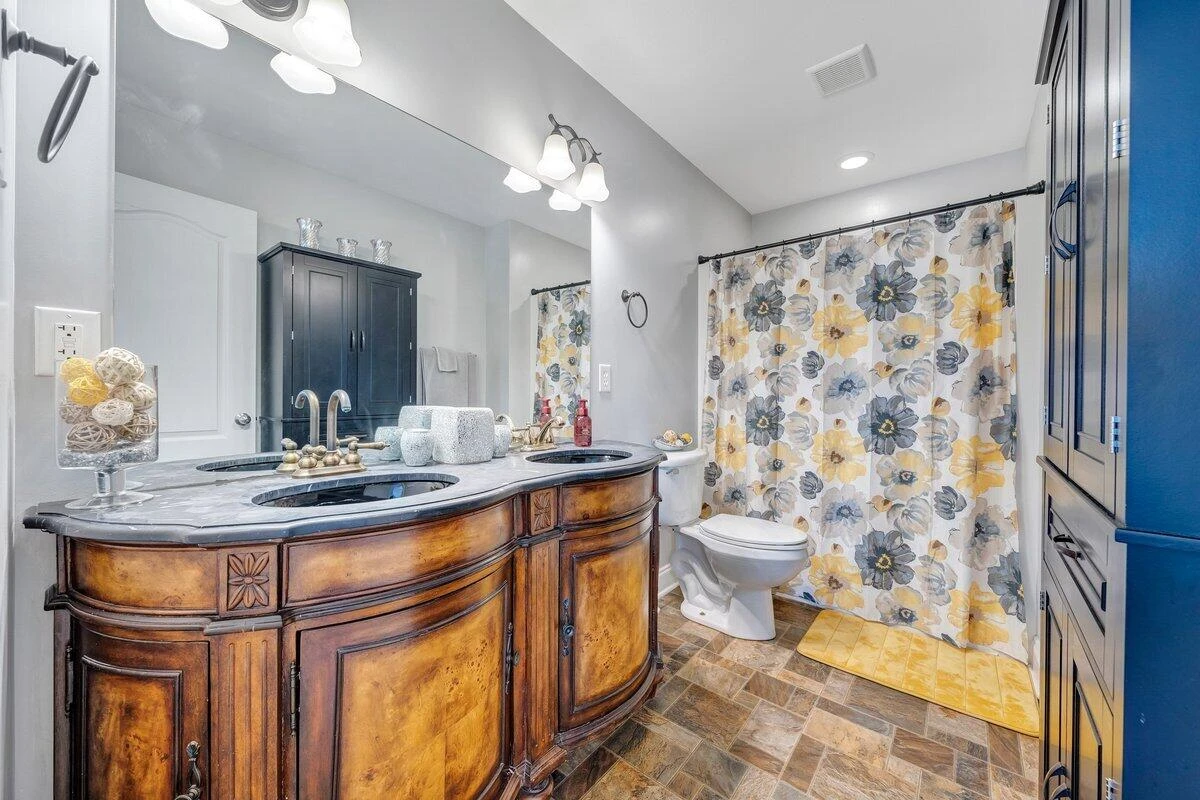 1049 Haymore DR - Photo 32
