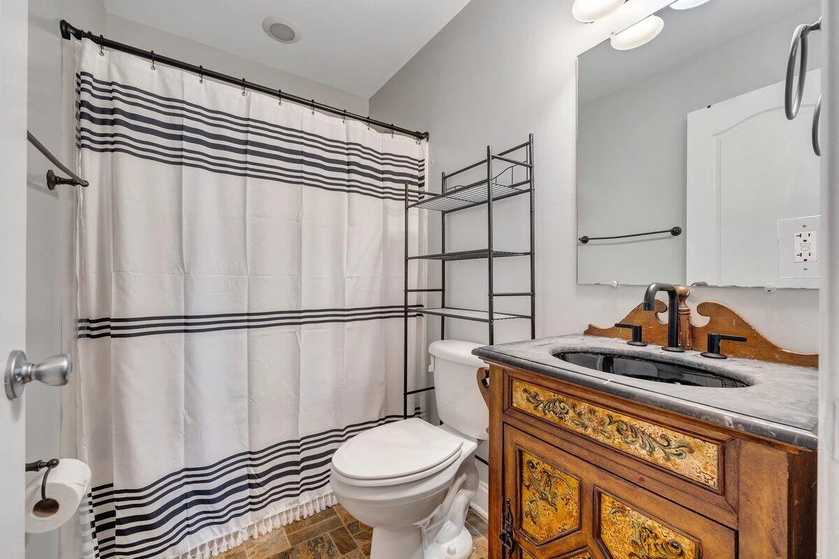 1049 Haymore DR - Photo 35