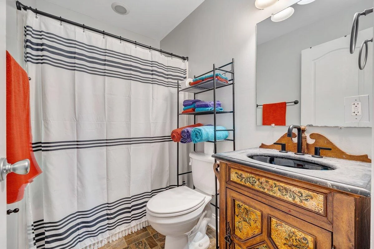 1049 Haymore DR - Photo 36