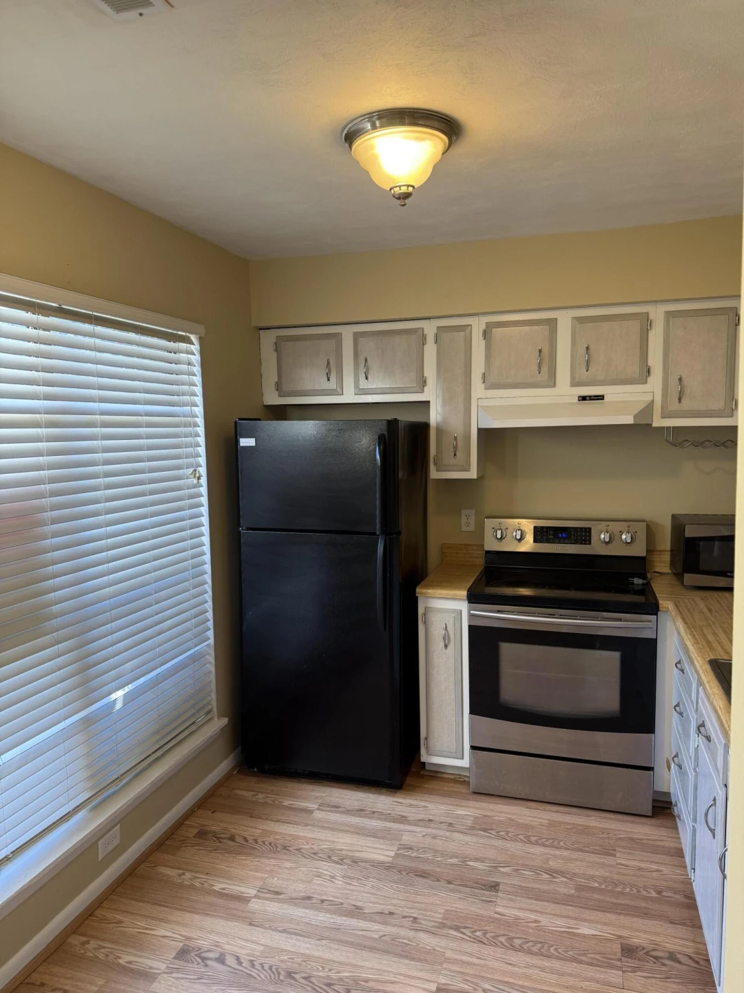 7318 Maple CT - Photo 3