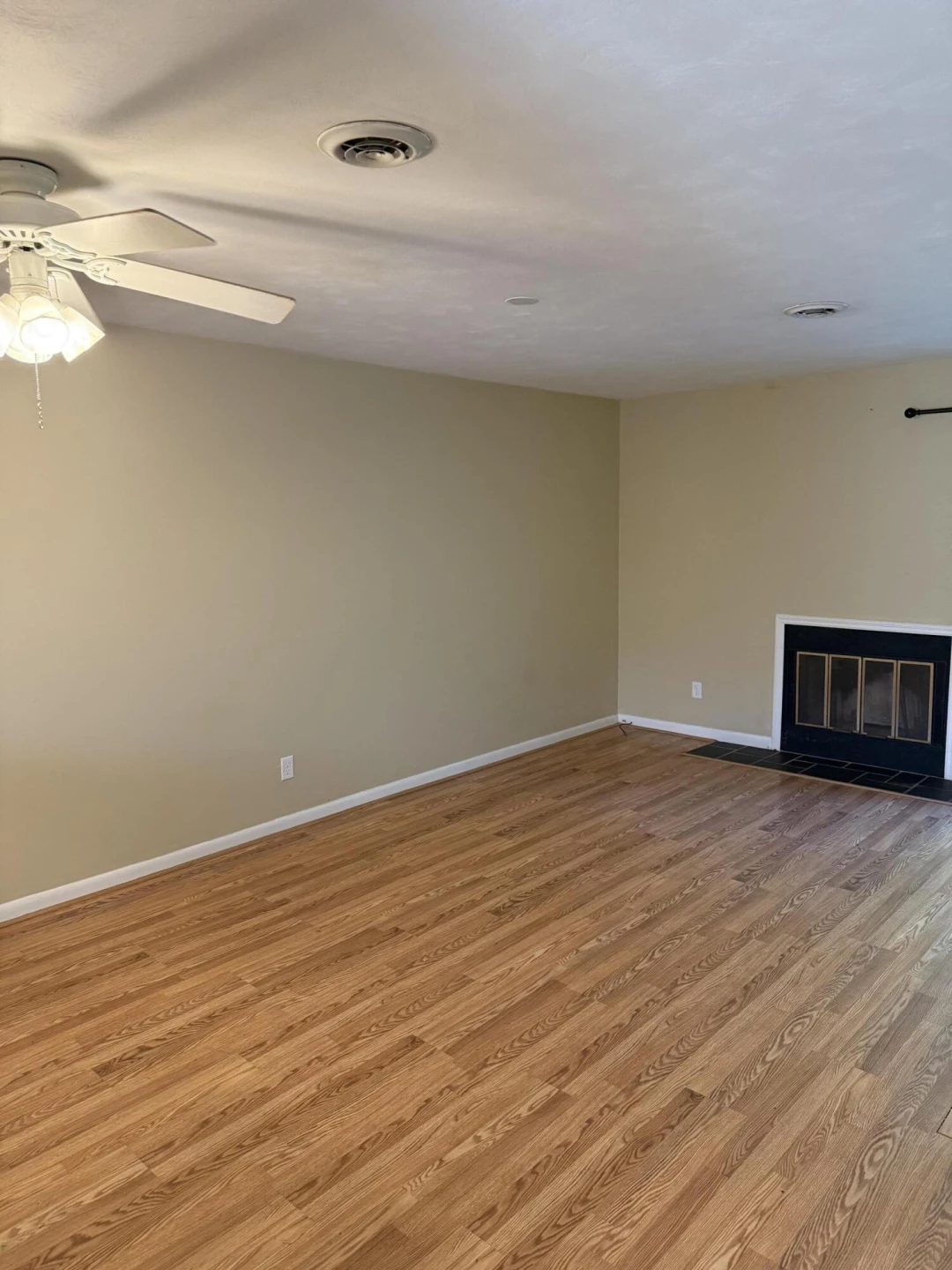 7318 Maple CT - Photo 4