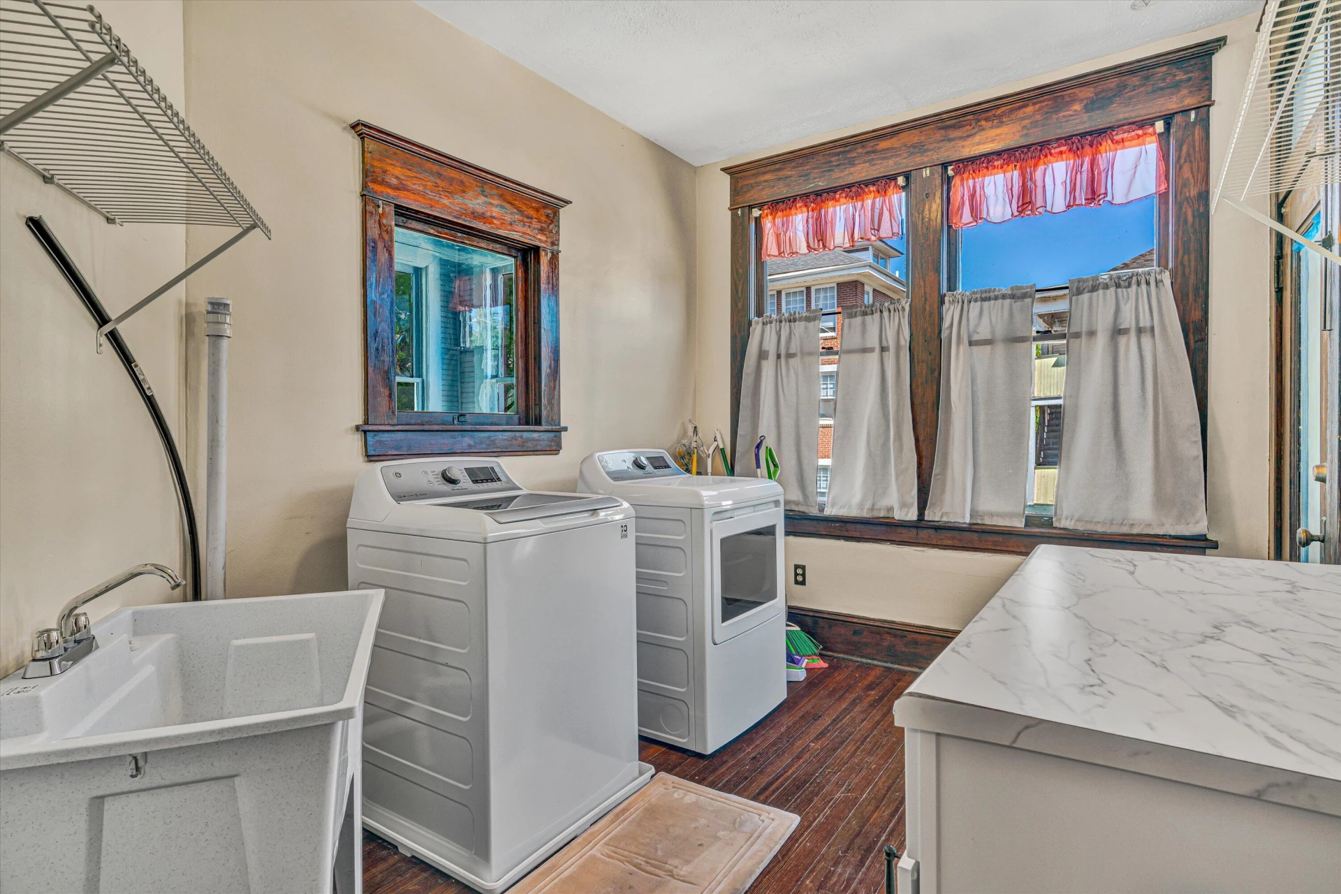 401 Elm AVE - Photo 11