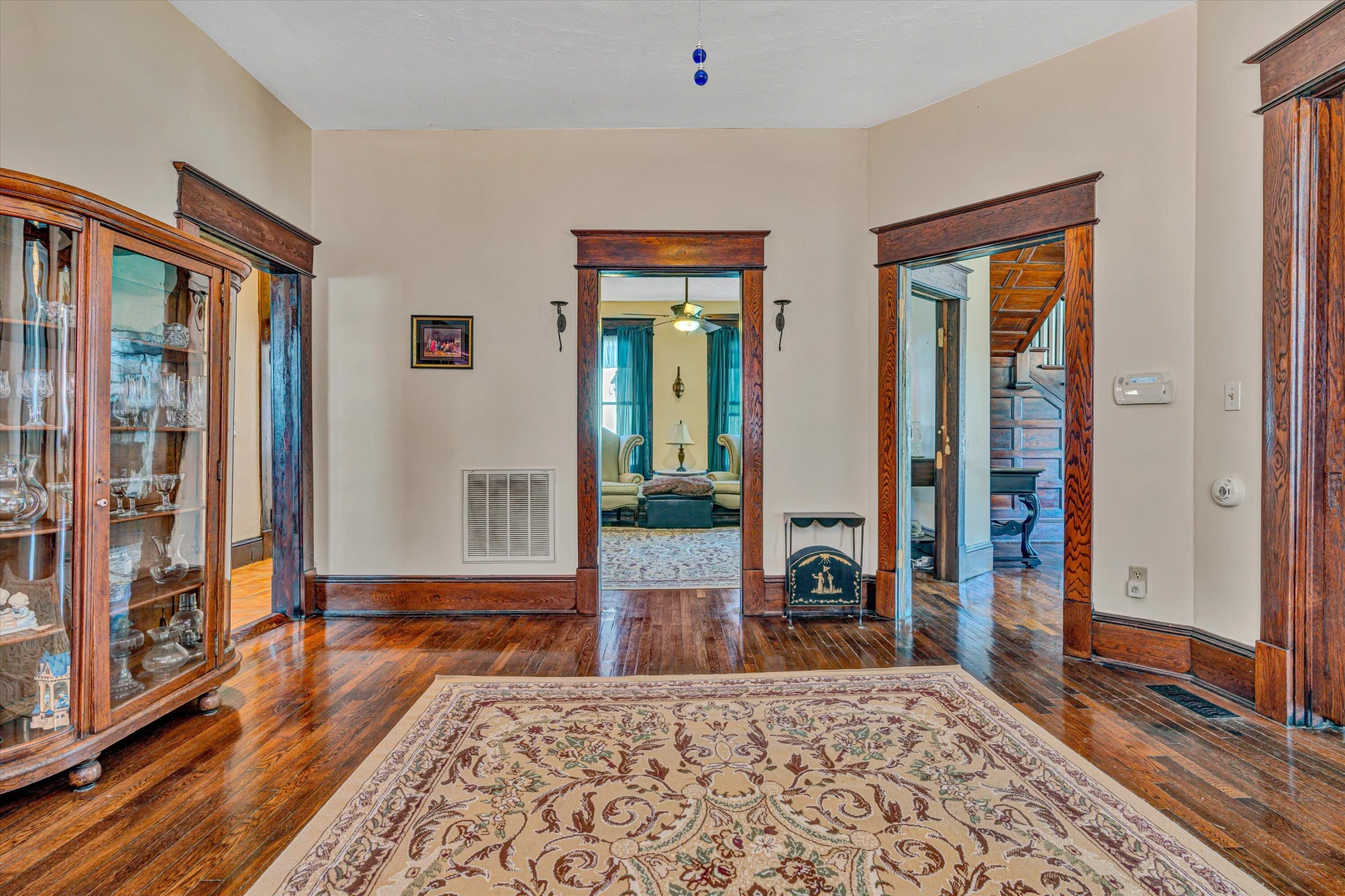 401 Elm AVE - Photo 8